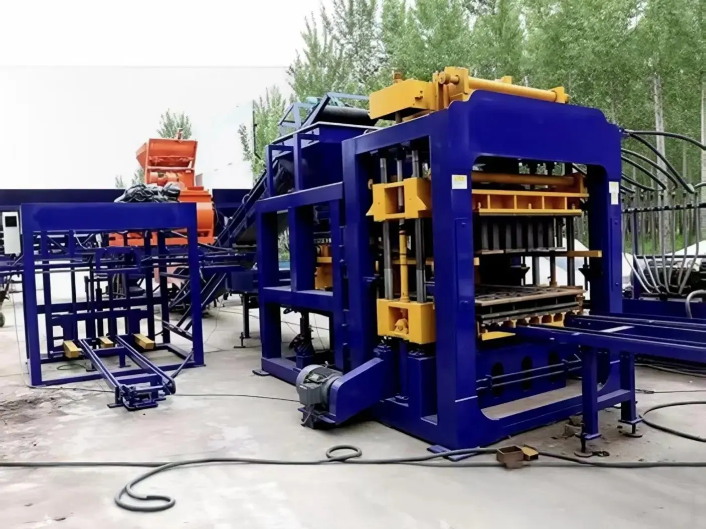 Example of equipment we source: Brick and concrete block machines